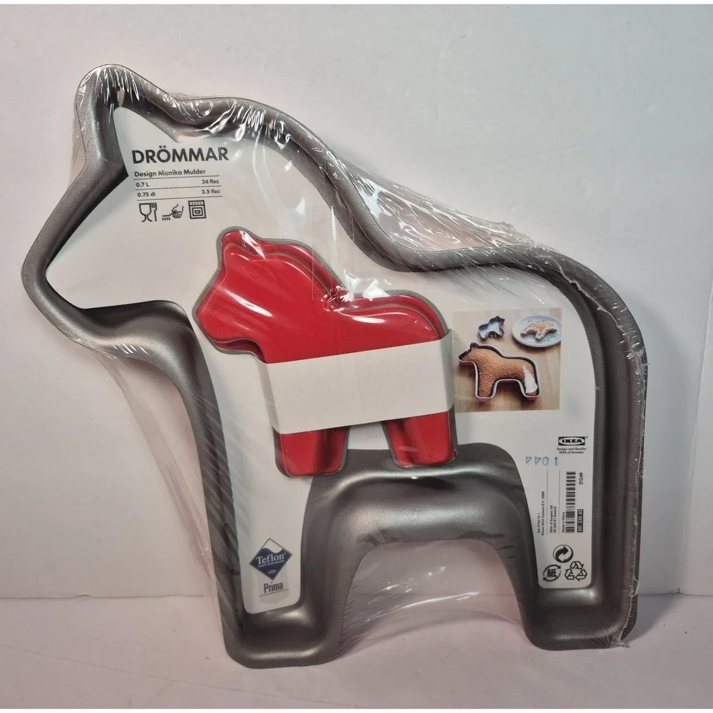 IKEA Drommar Swedish Red Horse Set of 2 Cake Pans 24 oz and  2.5 oz NEW Sealed